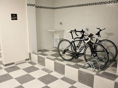 Hotel Fénix - Mallorca cyclist